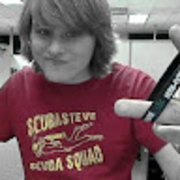 Meet your Posher, Chris - Picture 1 of 1